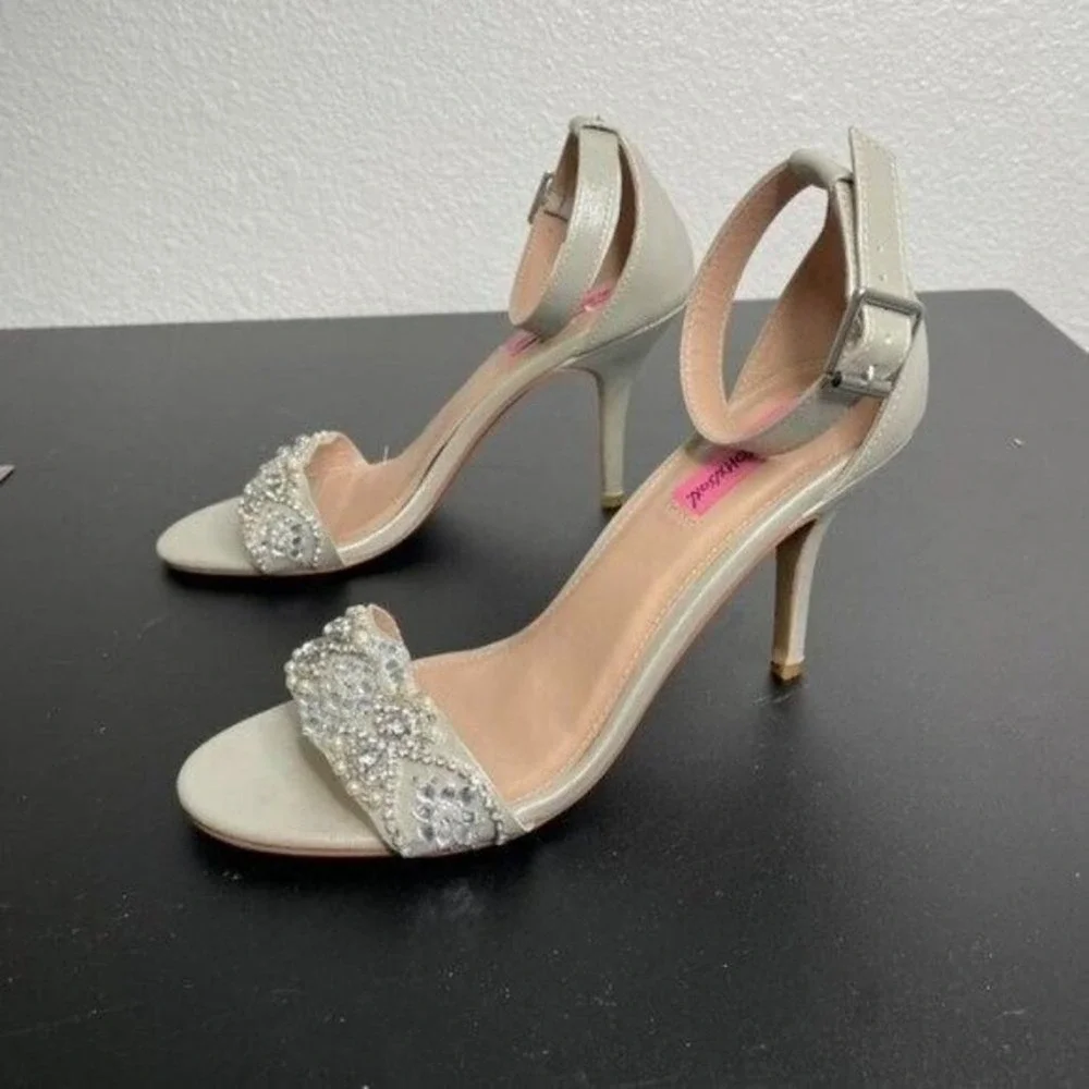 Betsey Johnson SB-Mari Champagne Ivory Embellished Stiletto Heel Sandals Size 9